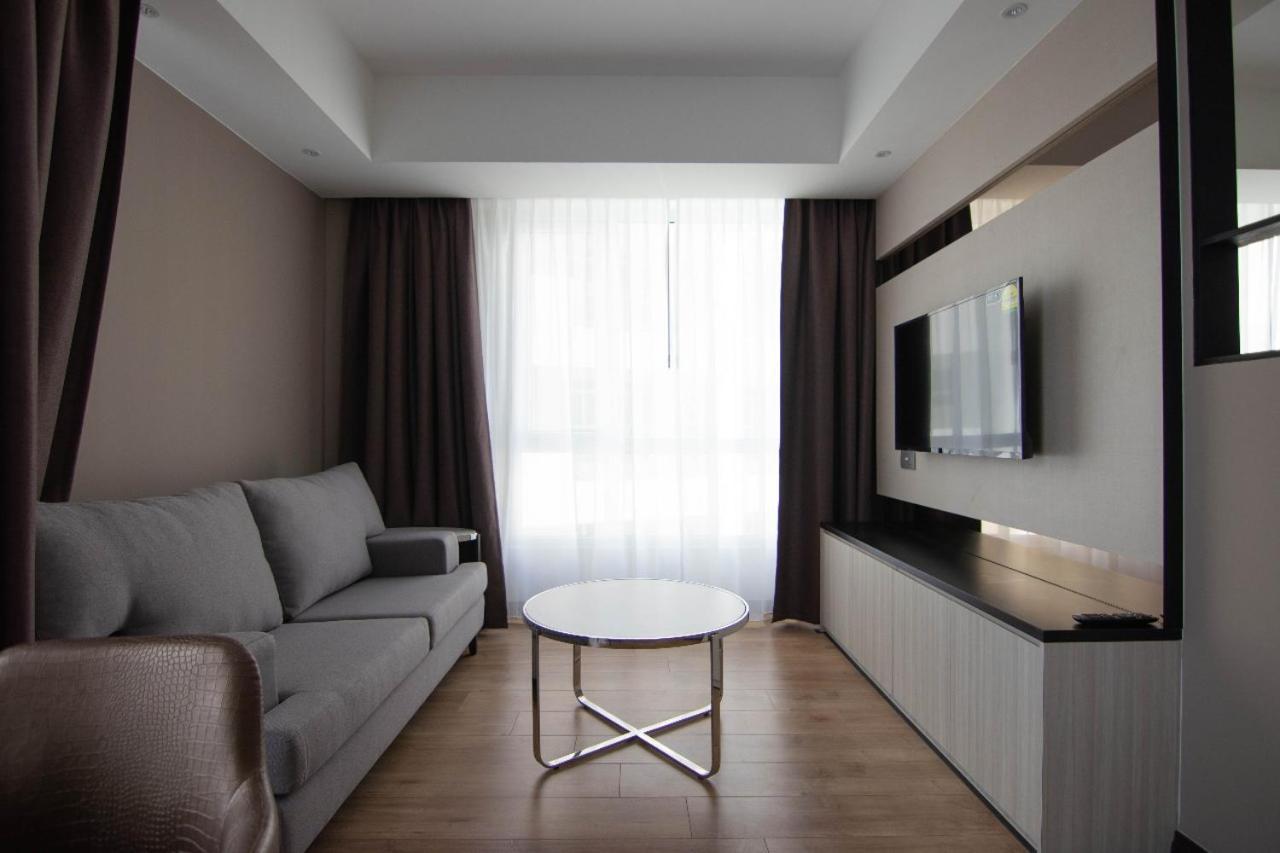 Higher Hotel Bandar Seri Begawan Esterno foto
