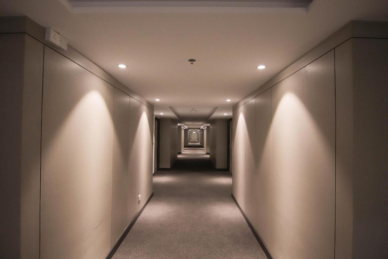 Higher Hotel Bandar Seri Begawan Esterno foto