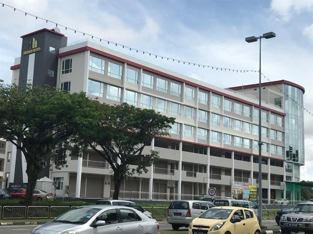 Higher Hotel Bandar Seri Begawan Esterno foto