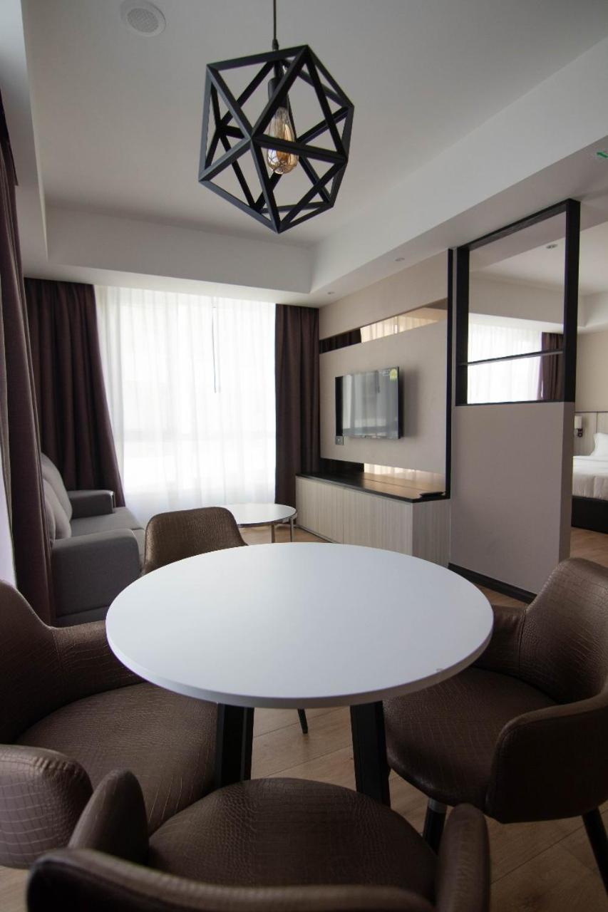 Higher Hotel Bandar Seri Begawan Esterno foto