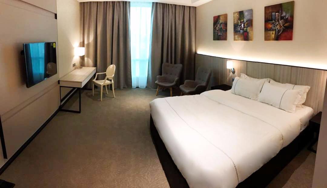 Higher Hotel Bandar Seri Begawan Esterno foto