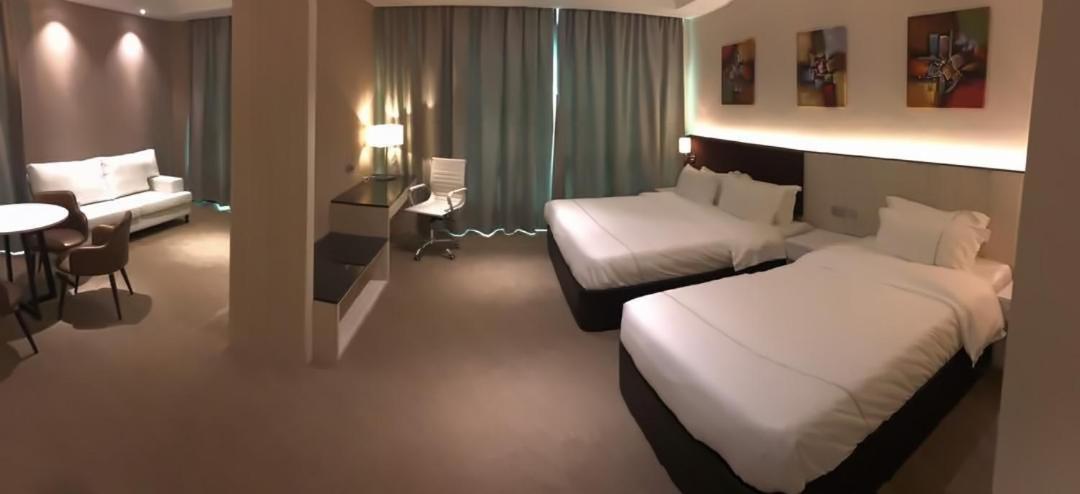 Higher Hotel Bandar Seri Begawan Esterno foto