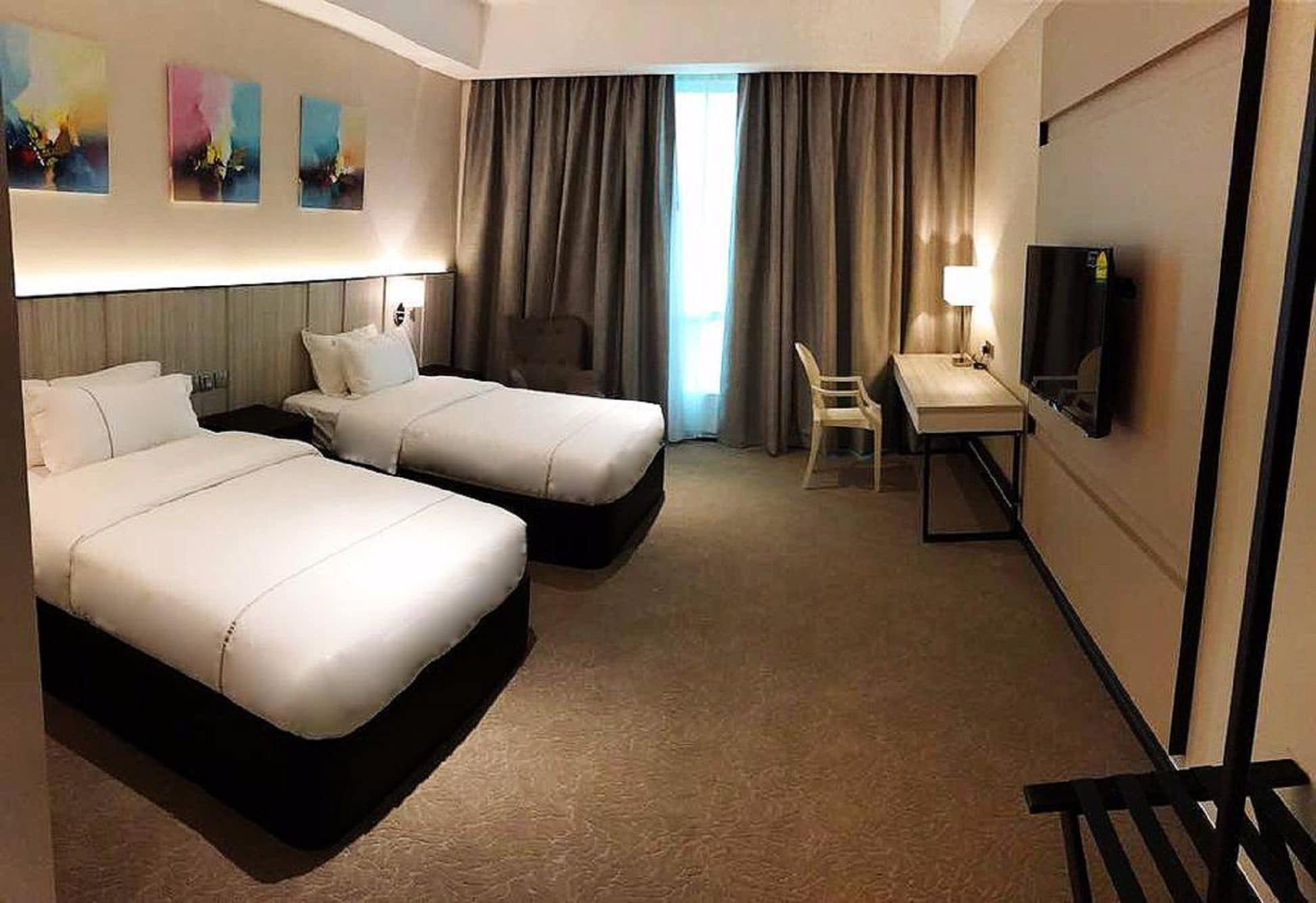 Higher Hotel Bandar Seri Begawan Esterno foto