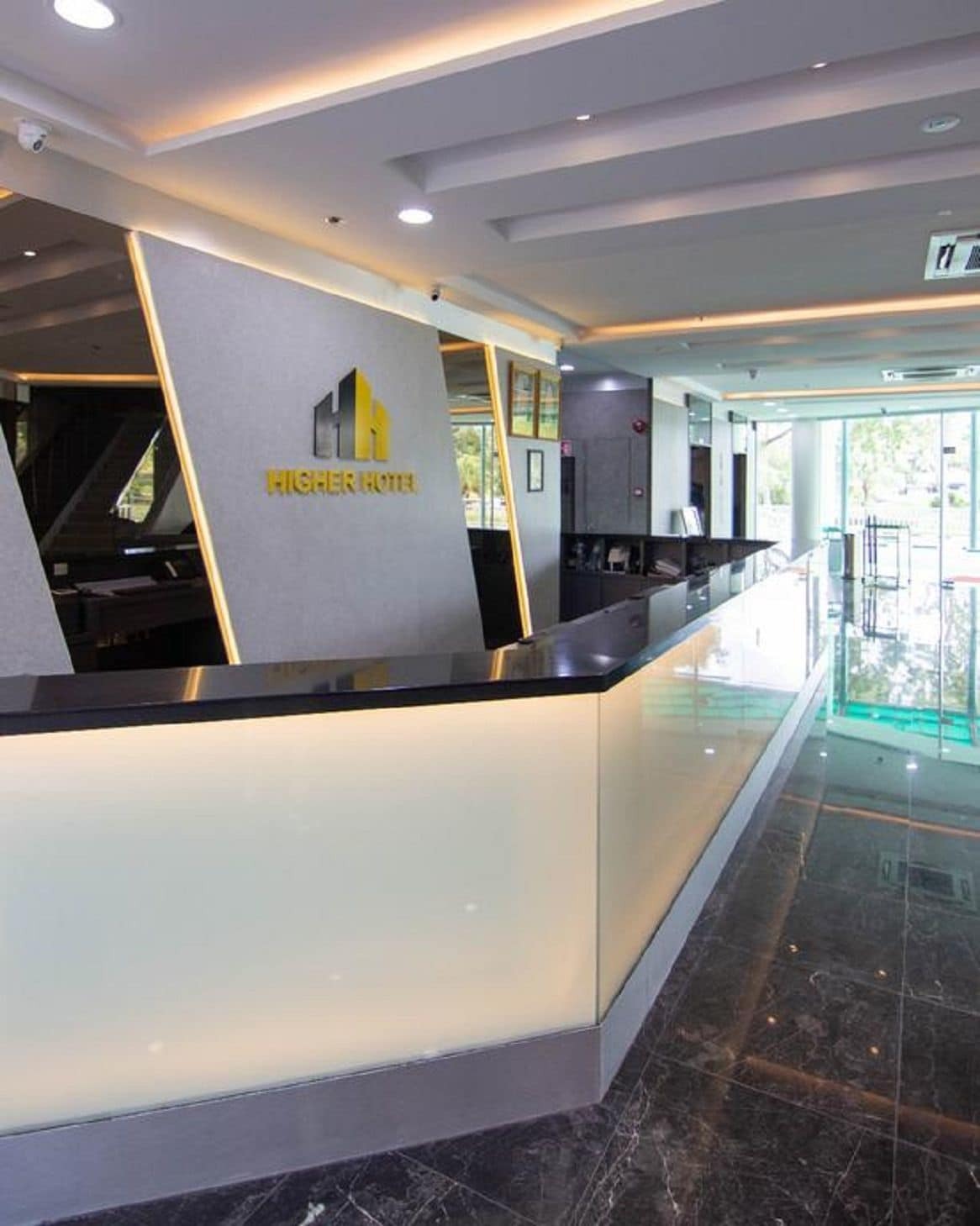 Higher Hotel Bandar Seri Begawan Esterno foto